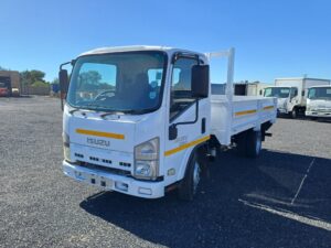 2014 Isuzu NMR250 Dropside