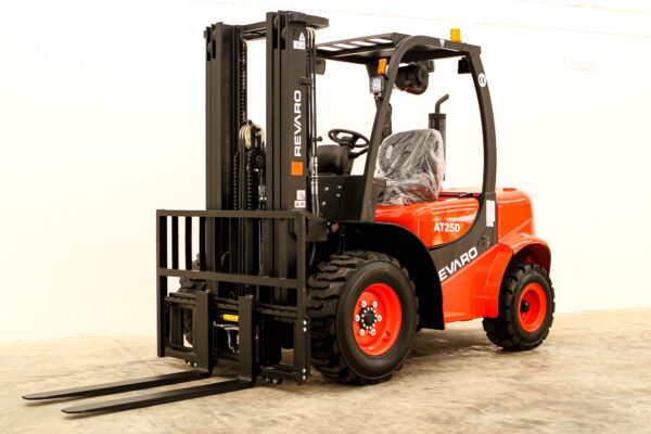 AT25D Forklift  2.5 Ton All Terrain Forklift