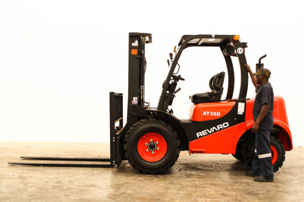 AT35D 3.5 Ton All Terrain Forklift - Image 5