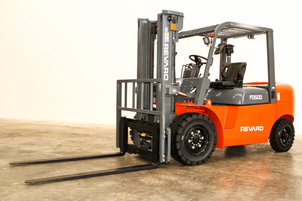 REVARO FD50D 5Ton Forklift - Image 2