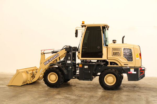 REVARO AM15 Front End Loader - Image 11
