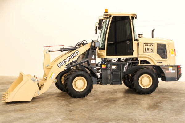 REVARO AM15 Front End Loader - Image 13