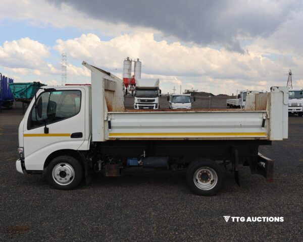 2021 TOYOTA DYNA 150 DSL 4-093 ch-cab - Image 5
